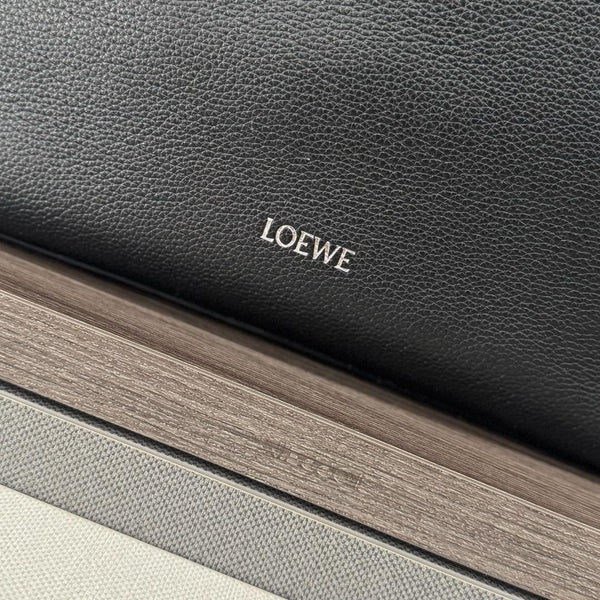 Loewe Pebble Hobo Black Smooth Calfskin
