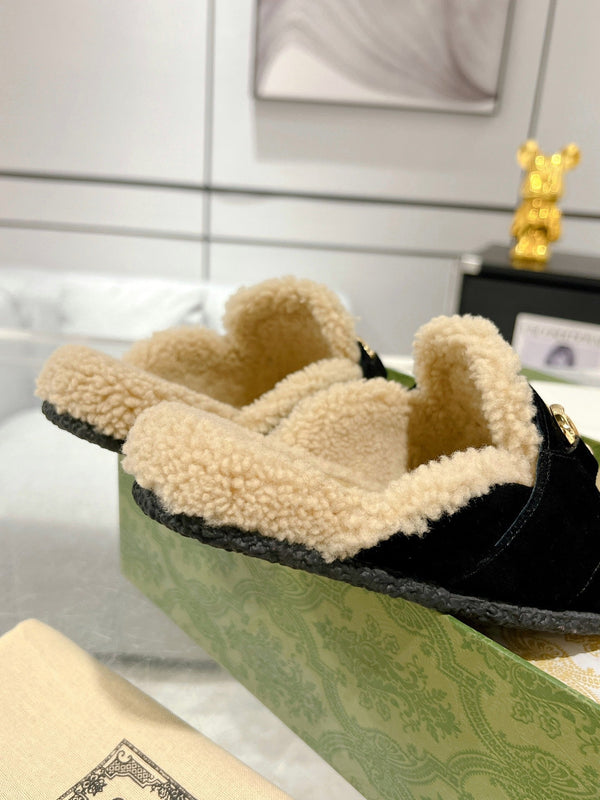 HORSEBIT MULE IN BLACK SUEDE AND FLEECE LINING