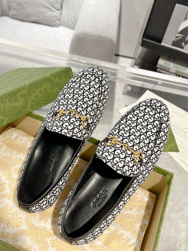 MEN'S LOAFER WITH HORSEBIT IN BLACK MIX WHITE MONOGRAM JACQUARD FABRIC