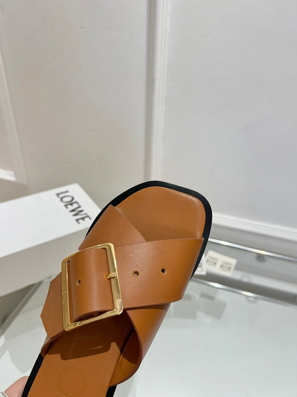 Loew Petal Buckle Slide Tan Brown Leather 881319