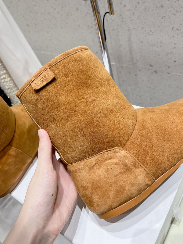 Loewe Lago Boots Marrone Scamosciato 435626