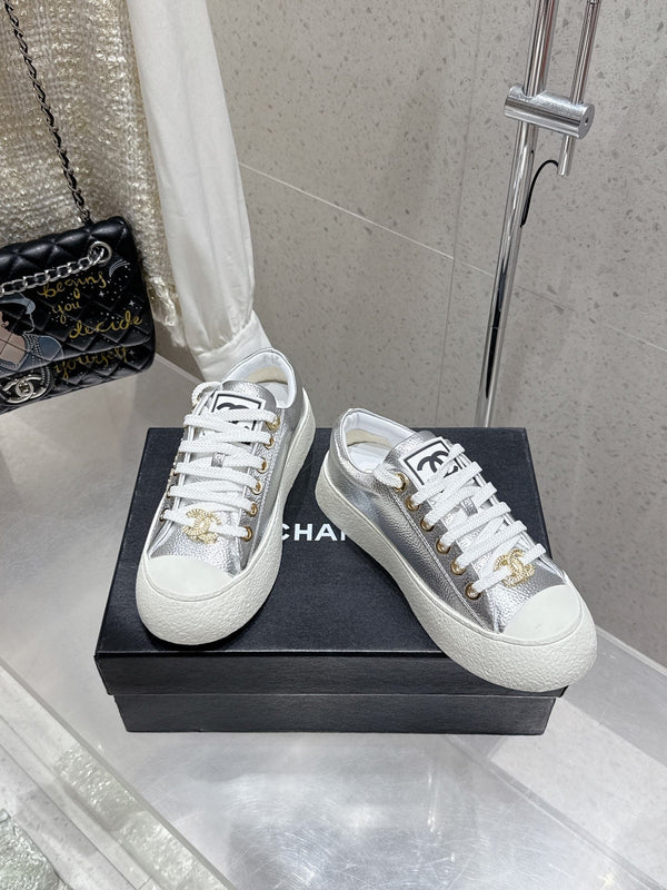 CC Sneaker Silver cowhide 204659