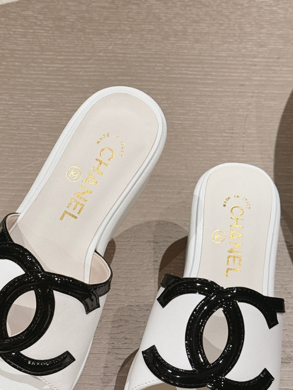 CC 26s Platform Mules White Patent Leather Lambskin 916986