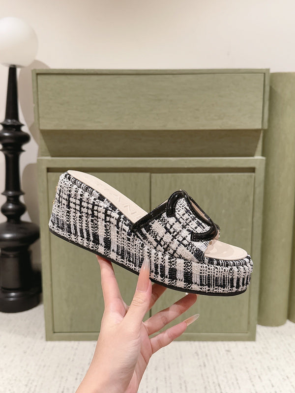 CC 26s Platform Mules Black White Lambskin Fabric 916993