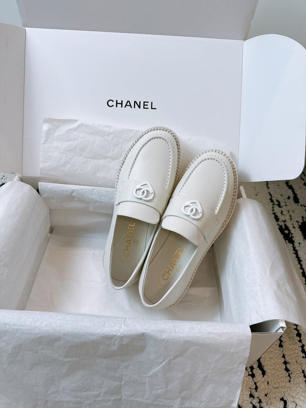 CC Moccasins 45mm In White Lambskin 144635