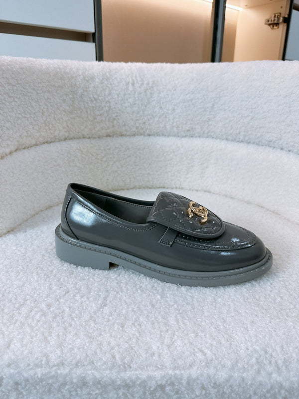 CC Moccasins 25mm In Grey Glossy Lambskin 144641