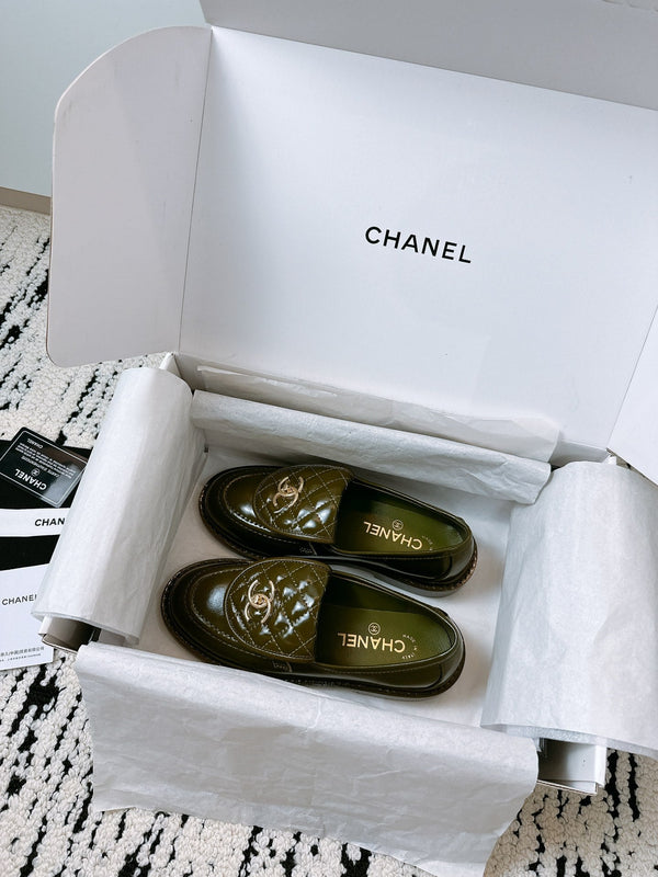 CC Moccasins 25mm In Moss Green Glossy Lambskin 144643