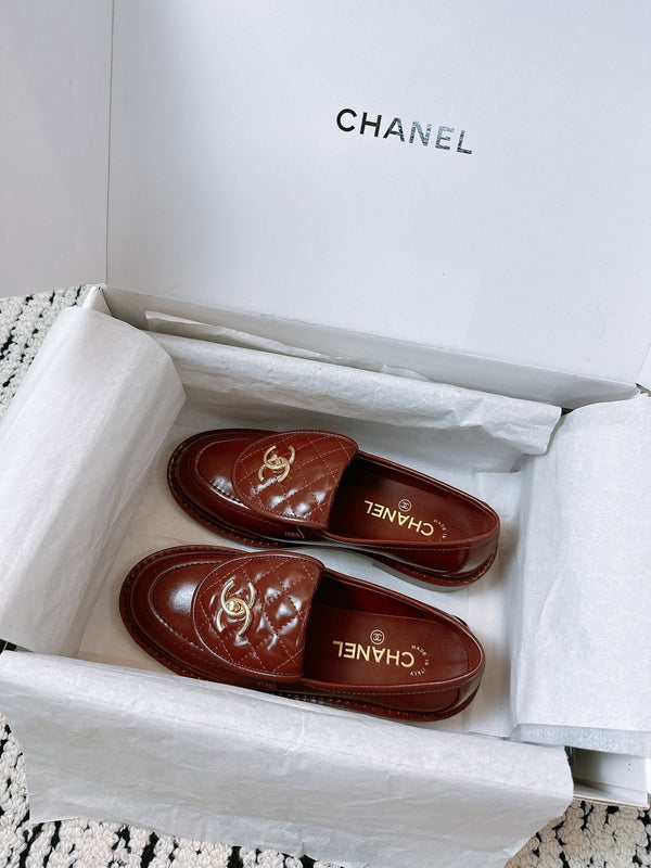 CC Moccasins 25mm In Brown Red Glossy Lambskin 144645
