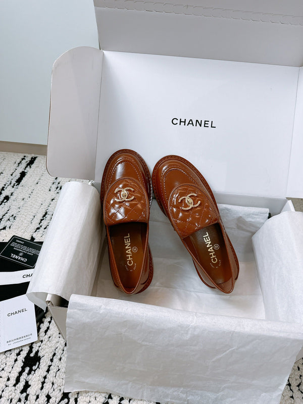 CC Moccasins 25mm In Brown Red Glossy Lambskin 144645