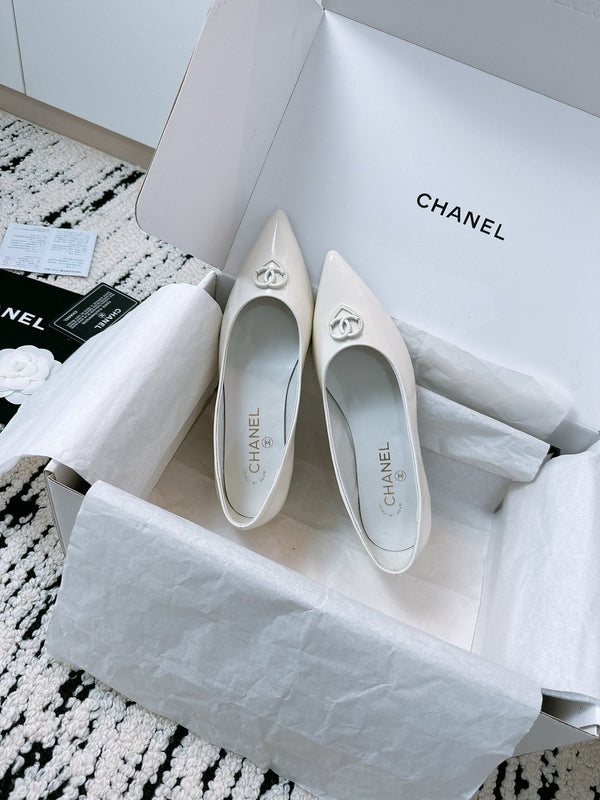 CC Ballet Flats In White Glossy Lambskin 144669