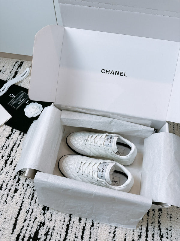 CC Sneaker In White Lambskin Quilted 144679