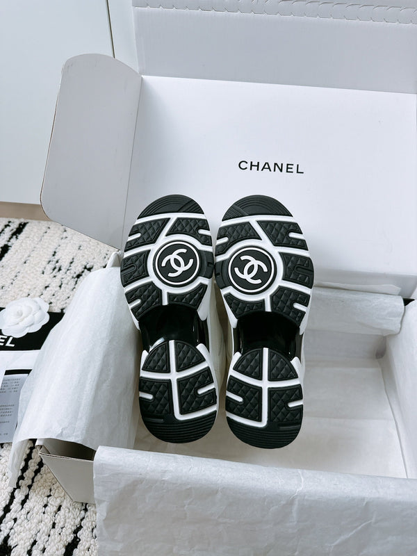 CC Sneaker 35mm In White Soft Cowhide 144702