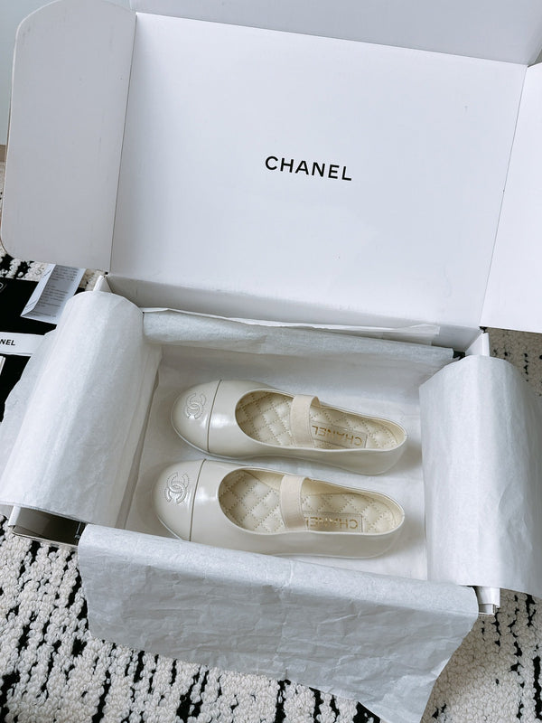 CC Mary Janes 15mm In White Patent Leather 144722