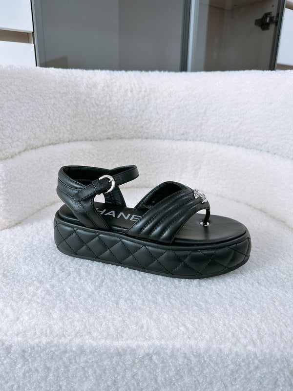 CC Sandals In Black Lambskin 144528