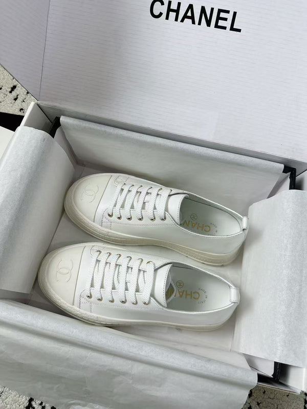 Baskets plateforme CC, cuir blanc et caoutchouc 696670