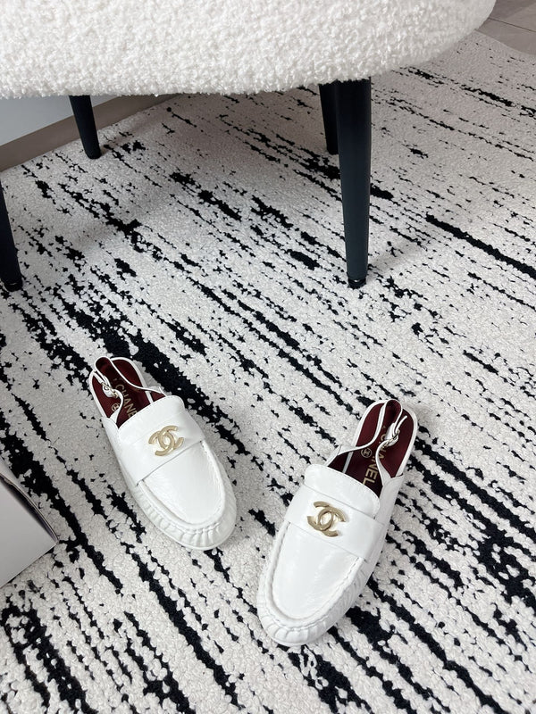 CC 26A Métiers d’art 2026 Slingback White Glossy Sheepskin 900759