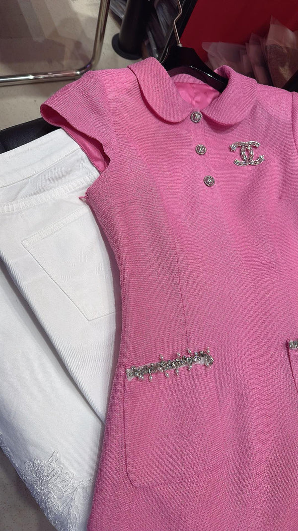 Robe CC à col Claudine et taille cintrée en coton blanc et rose