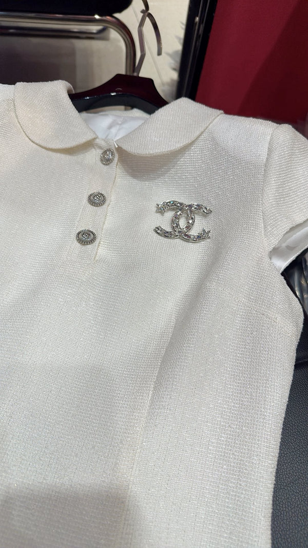 Robe CC à col Claudine et taille cintrée en coton blanc et rose