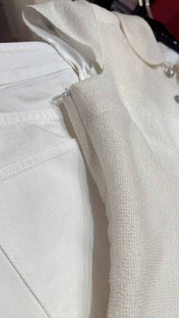Robe CC à col Claudine et taille cintrée en coton blanc et rose