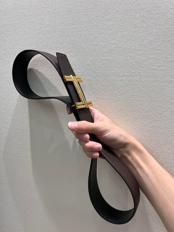 FIBBIA PER CINTURA HM TRAVERSE E CINTURINO REVERSIBILE IN PELLE MARRONE CIOCCOLATO E NERA 38 MM FERRAMENTA ORO