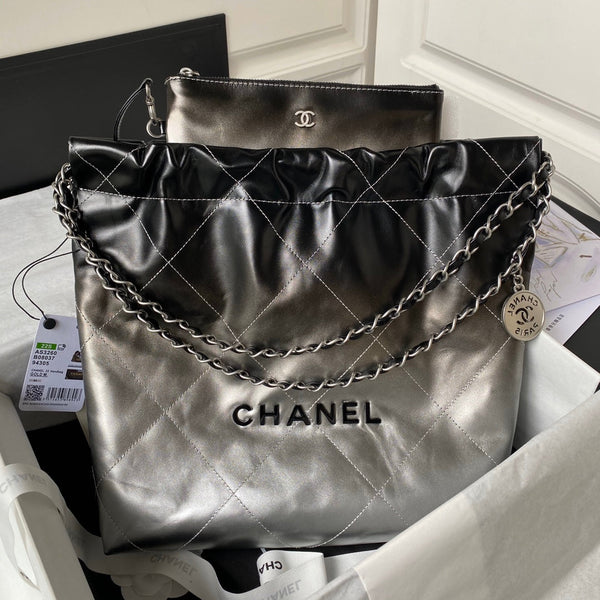 cc 22 hobo 35cm pelle di agnello nera e argento hardware argento
