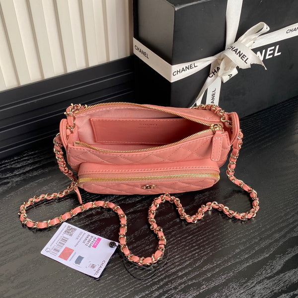 CC 25C Clutch With Strap 21cm Light Pink Calfskin