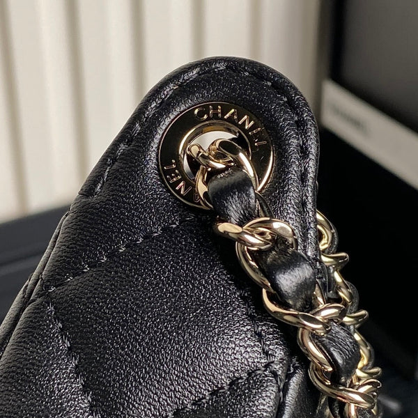 CC 25C Clutch With Strap 21cm Black Calfskin