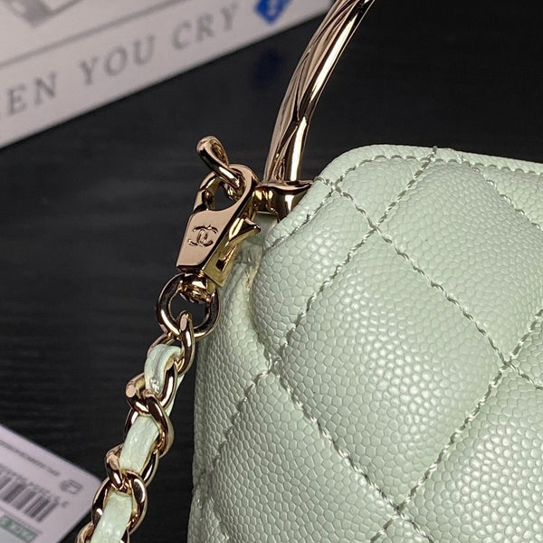 Sac déjeuner CC Coco Crush Handle en cuir caviar vert clair