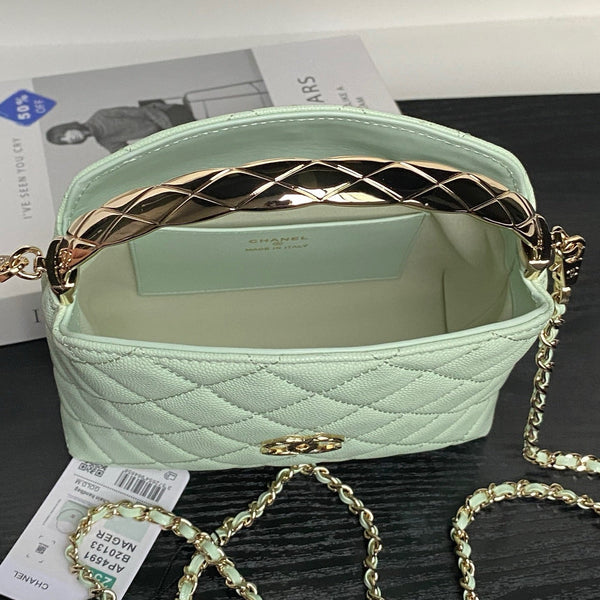 Sac déjeuner CC Coco Crush Handle en cuir caviar vert clair