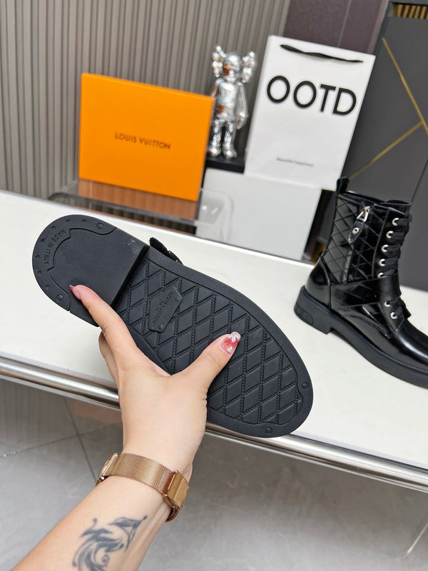 LV Citizen Flat Ranger Boot Glossy Black Calfskin