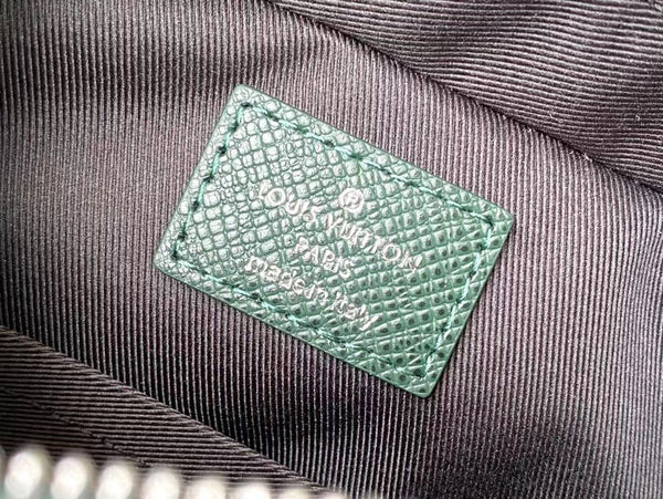 AVENUE MESSENGER 22 IN PELLE DI VITELLO VERDE FORESTA