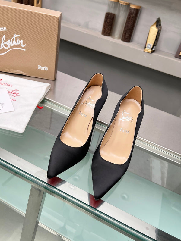 CL Hot Chick Pumps 100mm Crepe Satin Black