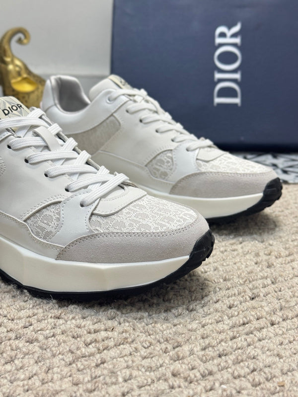 CD B25 SNEAKER WHITE AND BEIGE CALFSKIN