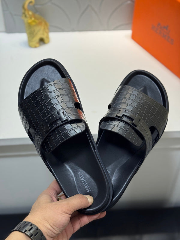 HM Oran H Noir Buckle Slippers in Black Cowhide 735238