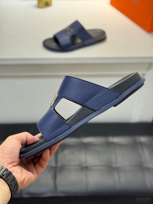 Pantofole HM Oran H con fibbia in oro nero in pelle di vacchetta blu 735243