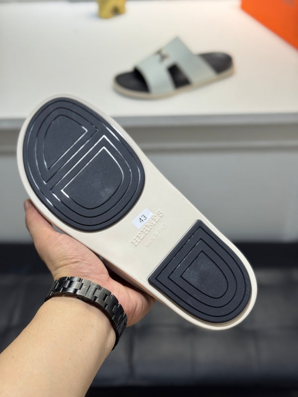 HM Oran H Black Gold Buckle Slippers in White Cowhide 735244