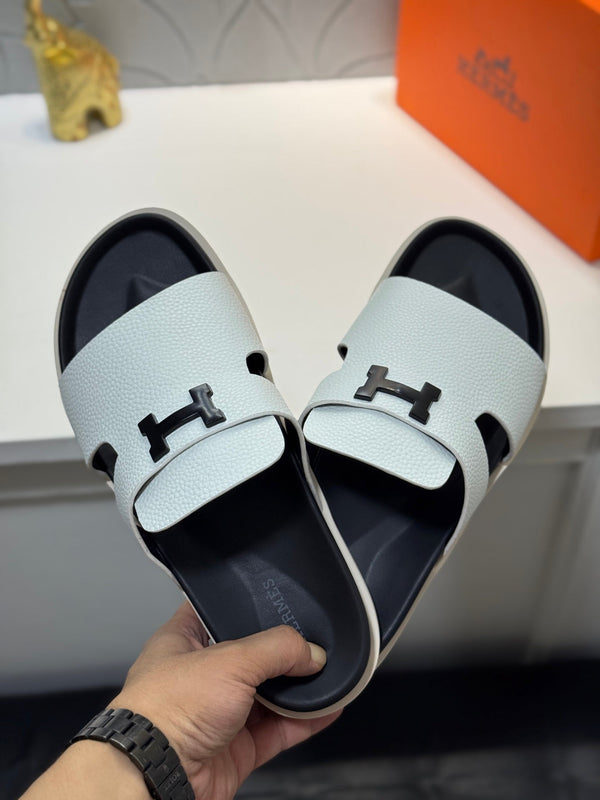 HM Oran H Black Buckle Slippers in White Cowhide 735248
