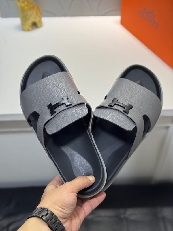 HM Oran H Black Buckle Slippers in Gray Cowhide 735249