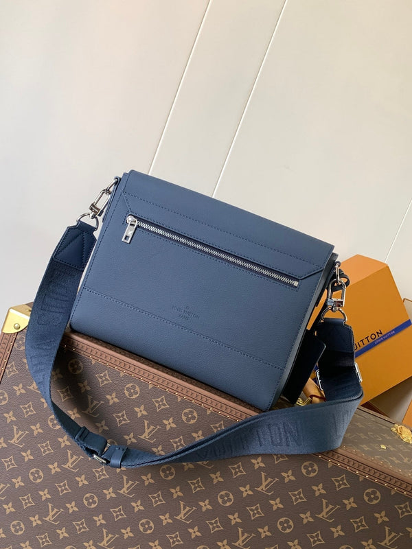 LV Takeoff Messenger 28cm Navy Blue Cowhide