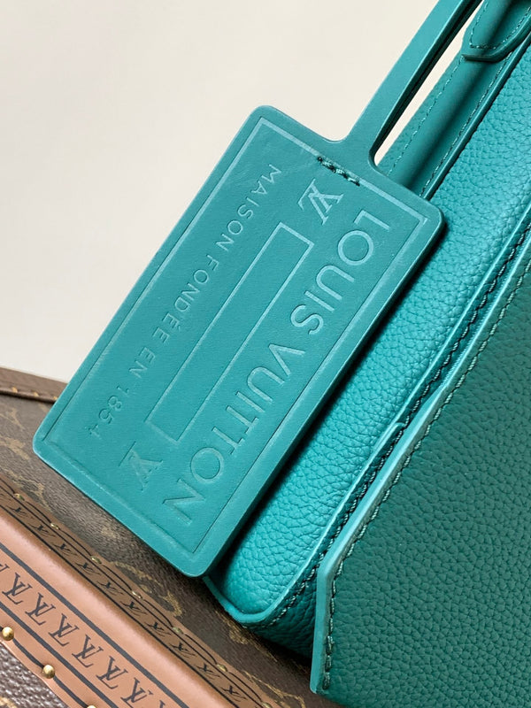 LV Takeoff Messenger 28cm EverGreen Cowhide