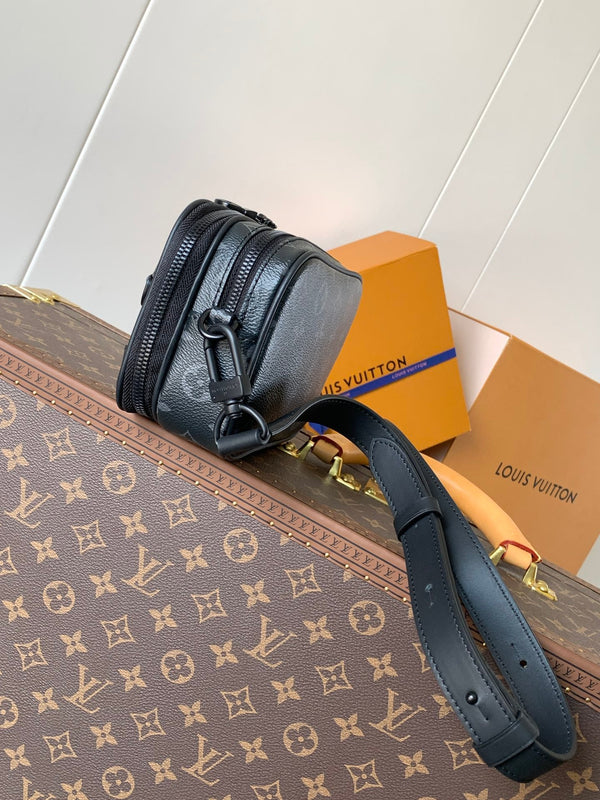 LV Nano Alpha 18,5 cm Tela Monogram Eclipse nera