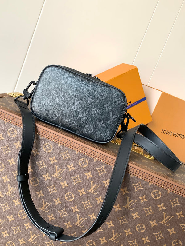 LV Nano Alpha 18,5 cm Tela Monogram Eclipse nera