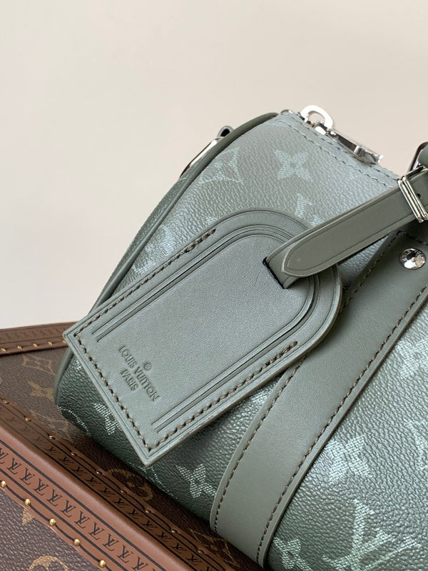 LV Keepall Bandoulière 25 Khaki Green Monogram Gradient Canvas