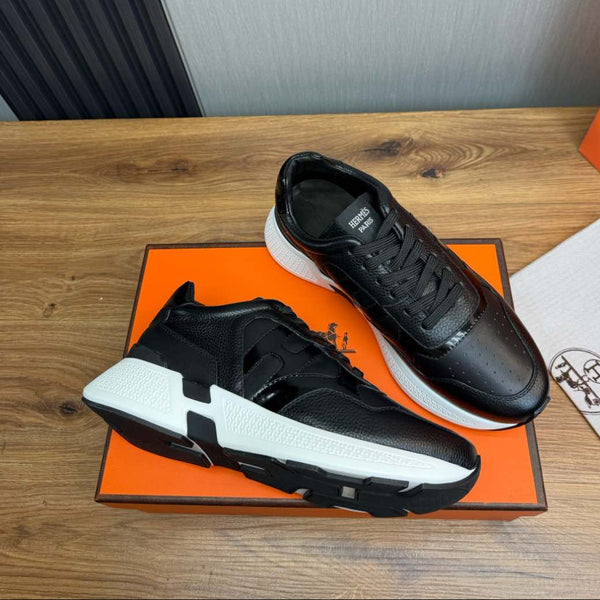 Sneaker da uomo HM in pelle di vacchetta nera 519230