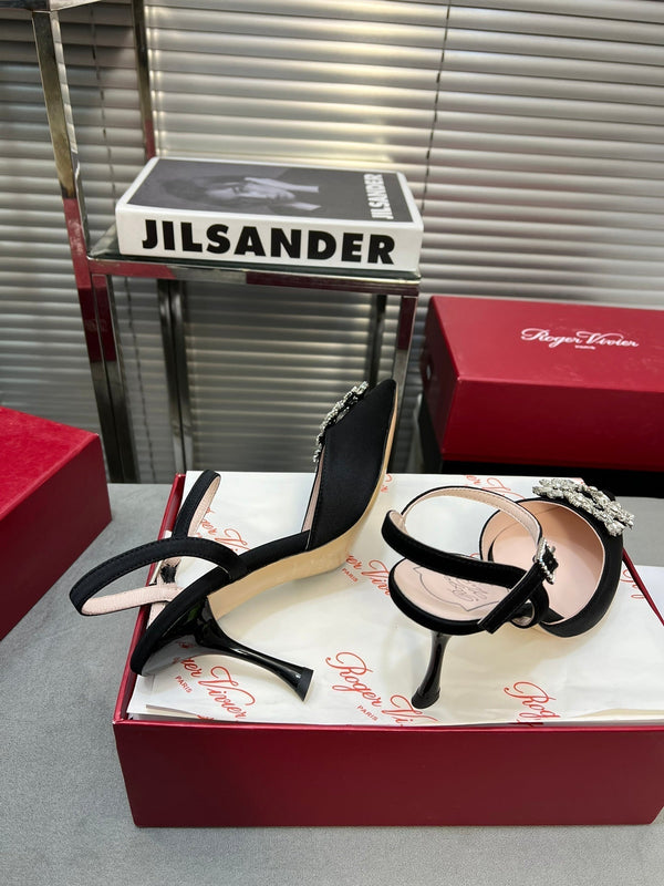 Flower Strass Buckle Slingback Pump 90 Black Satin