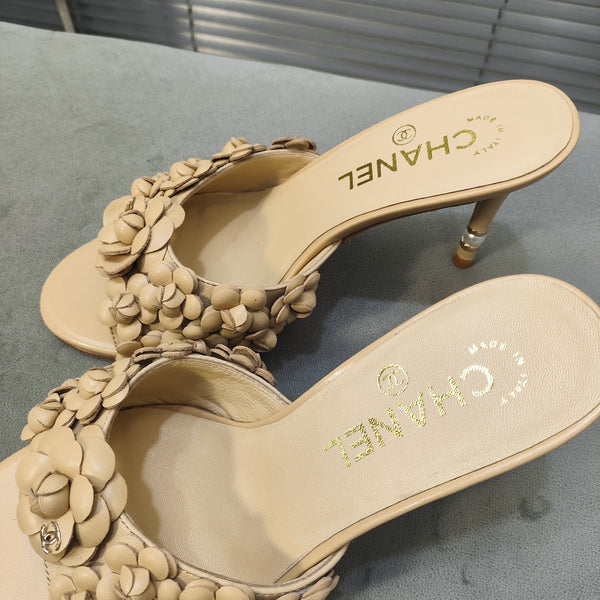 mule sandal 80 beige calfskin flower