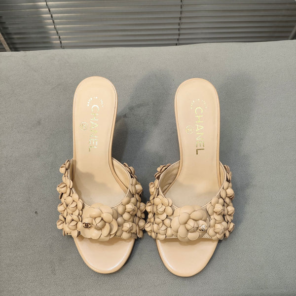 mule sandal 80 beige calfskin flower