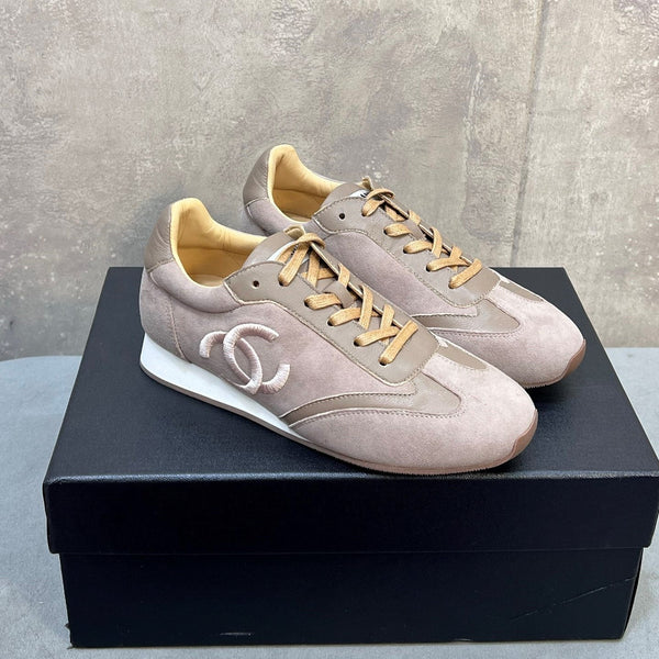 CC 26P Sneakers Light Grey Suede 682525
