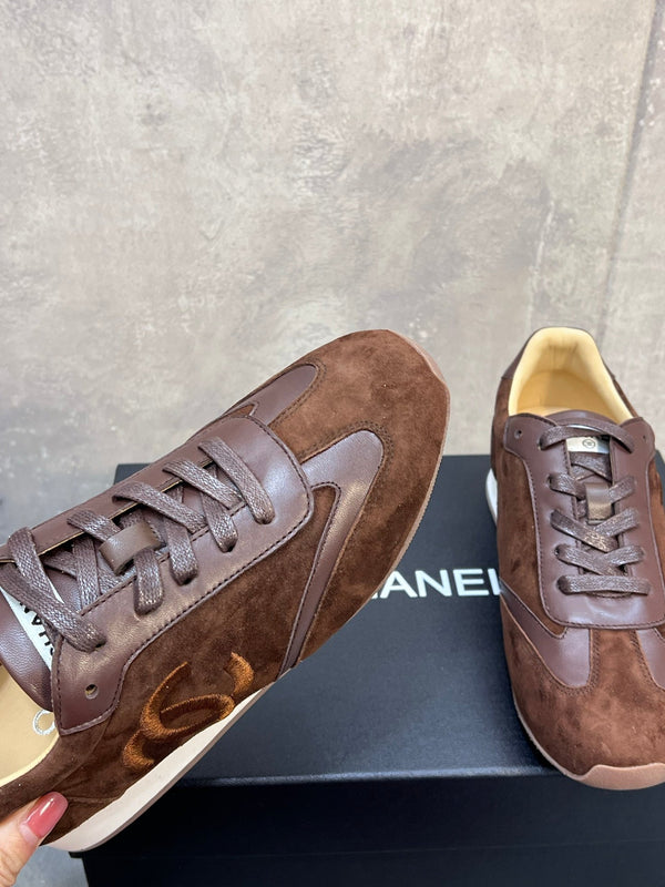 CC 26P Sneakers Dark Brown Suede 682526