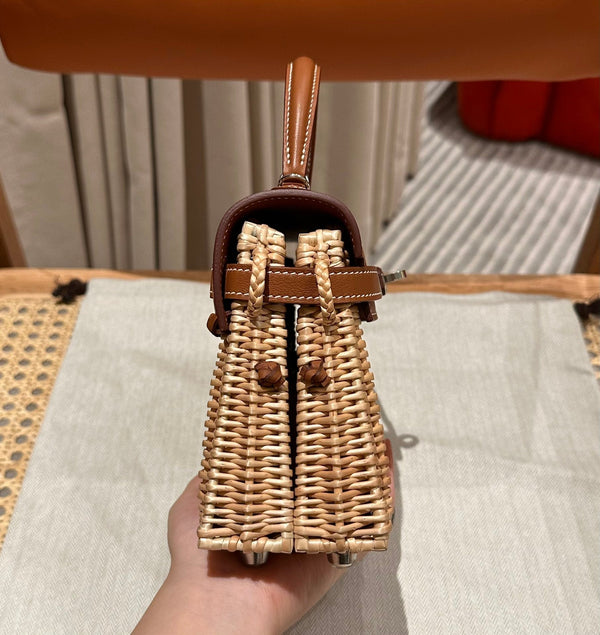 HM Kelly 20 Picnic Gold Bamboo And Rattan